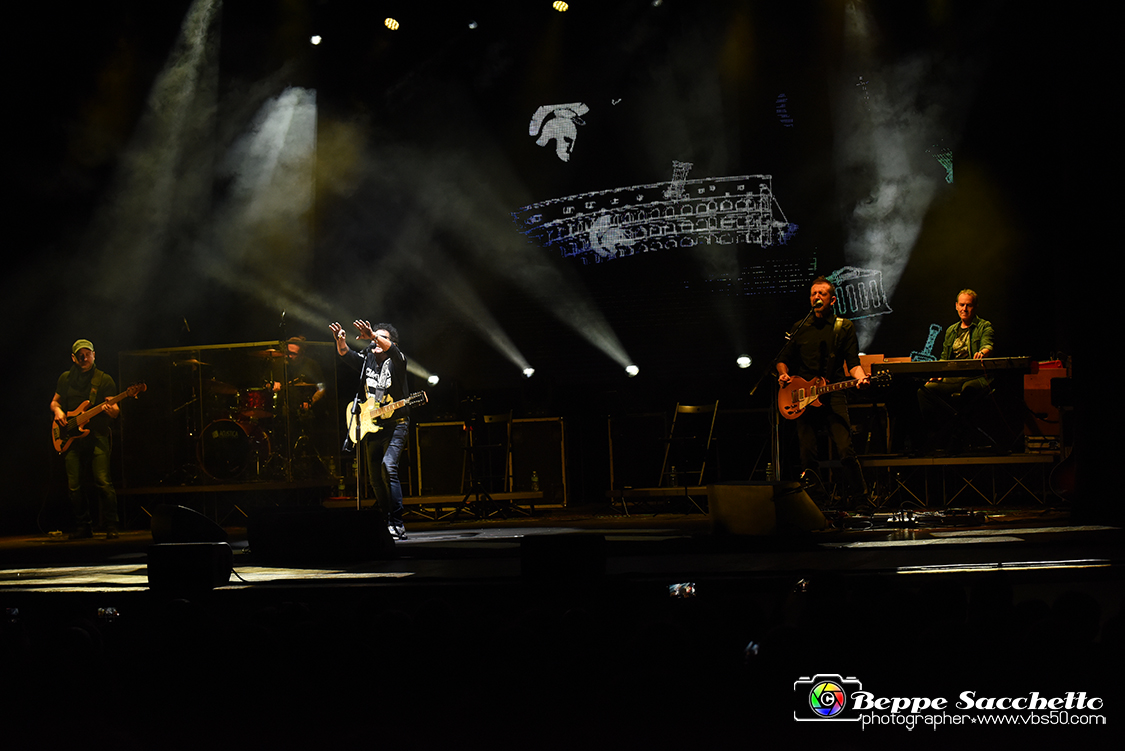 VBS_4075 - Concerto Edoardo Bennato - Peter Pan Rock 'n' Roll Tour.jpg